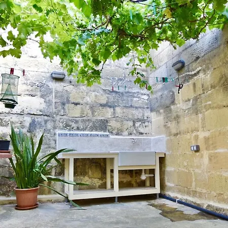 Charming House In Ix - With Terrace And Barbecue