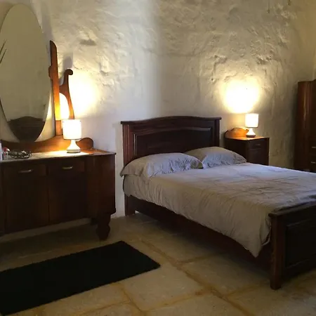 Charming House In Ix - With Terrace And Barbecue